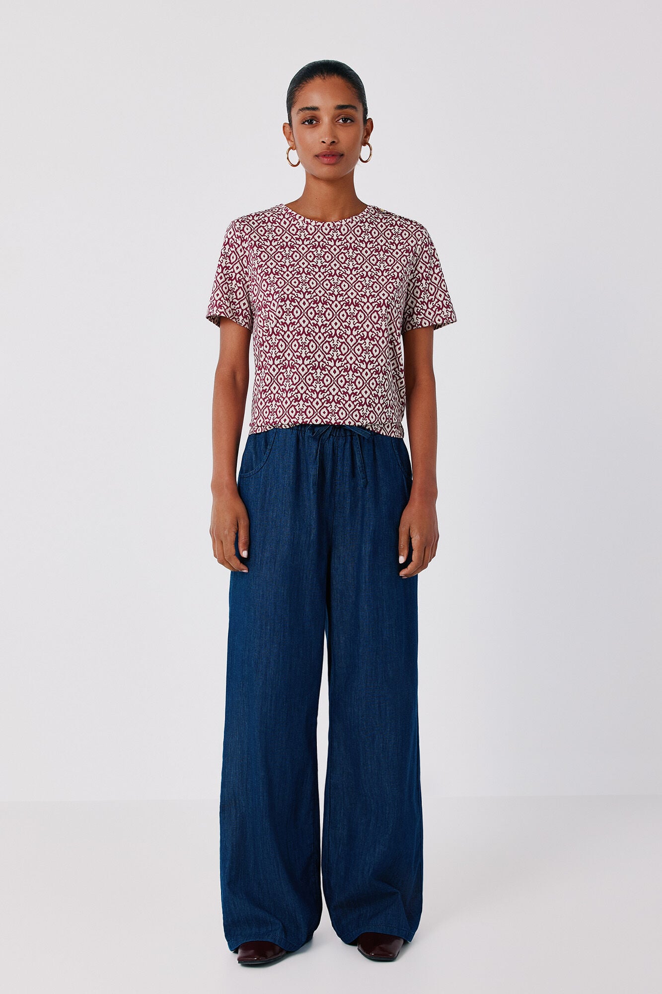 Cortefiel Gold button basic T-shirt