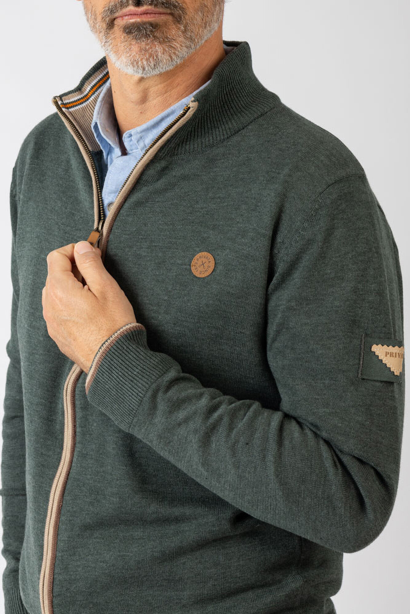 Privata Jersey b&aacute;sico cuello alzado cremallera