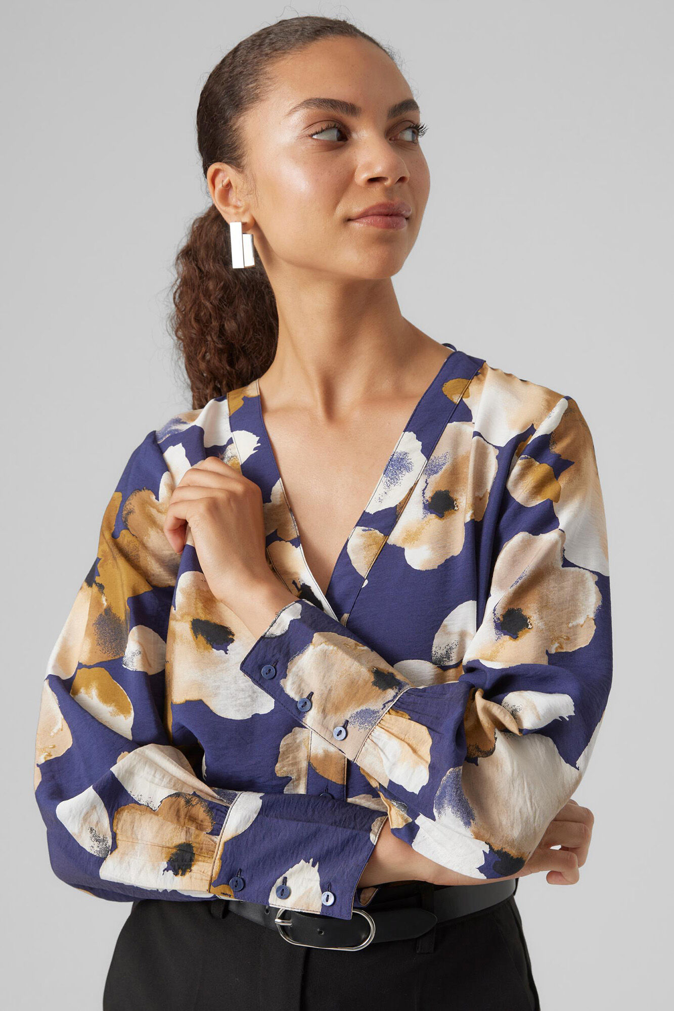 Blusas cuello deals pico