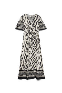 Vero Moda Curve Vestido comprido de manga curta tamanho grande