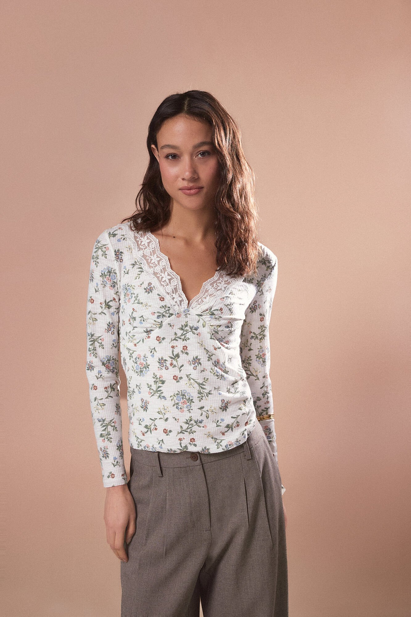 Slowlove Top estrucutura detalle blonda