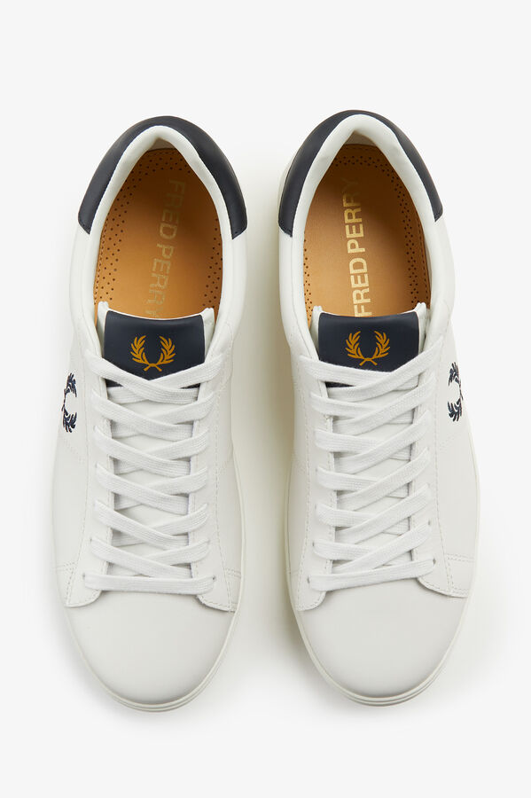 Fred Perry Chinelos de quarto Spencer em couro Branco