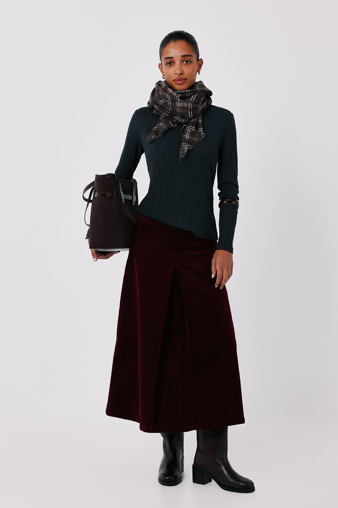 Cortefiel Corduroy piping pocket skirt