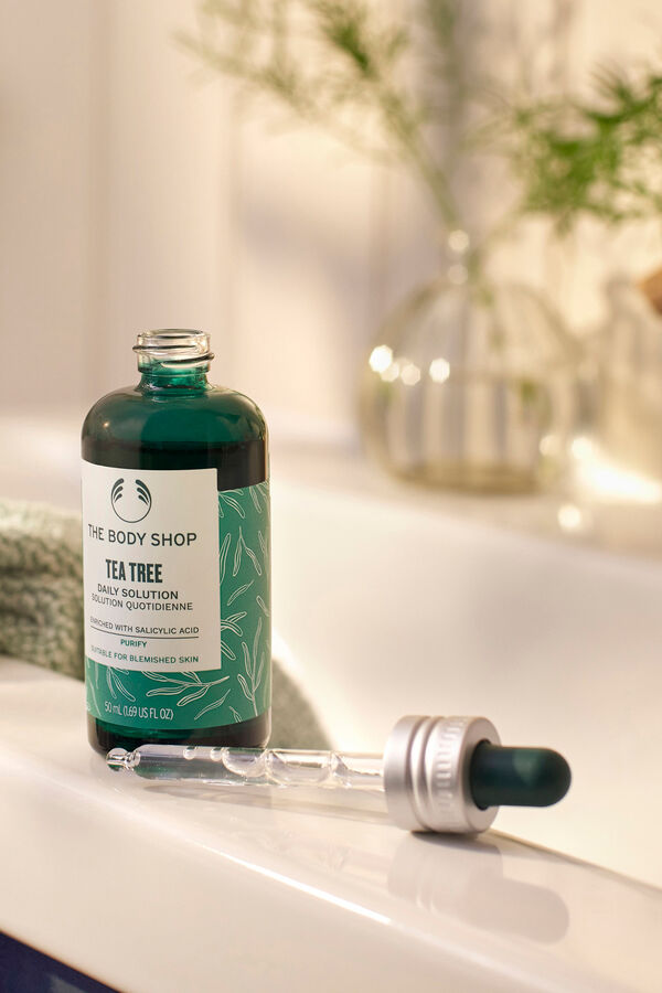 The Body Shop Tea Tree Daily Anti-Blemish Solution 50ml Multicolour