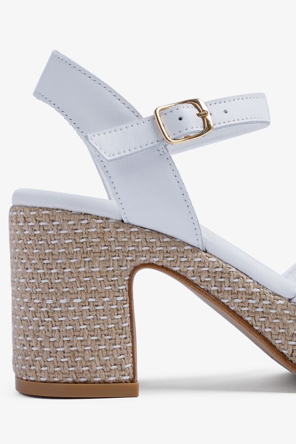 Popa Sand&aacute;lia cunha salto senhora Daira Pele Branco