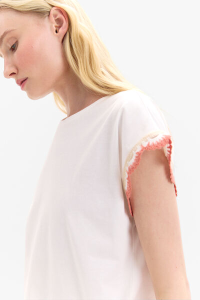 Cortefiel Camiseta con detalle crochet en manga Branco