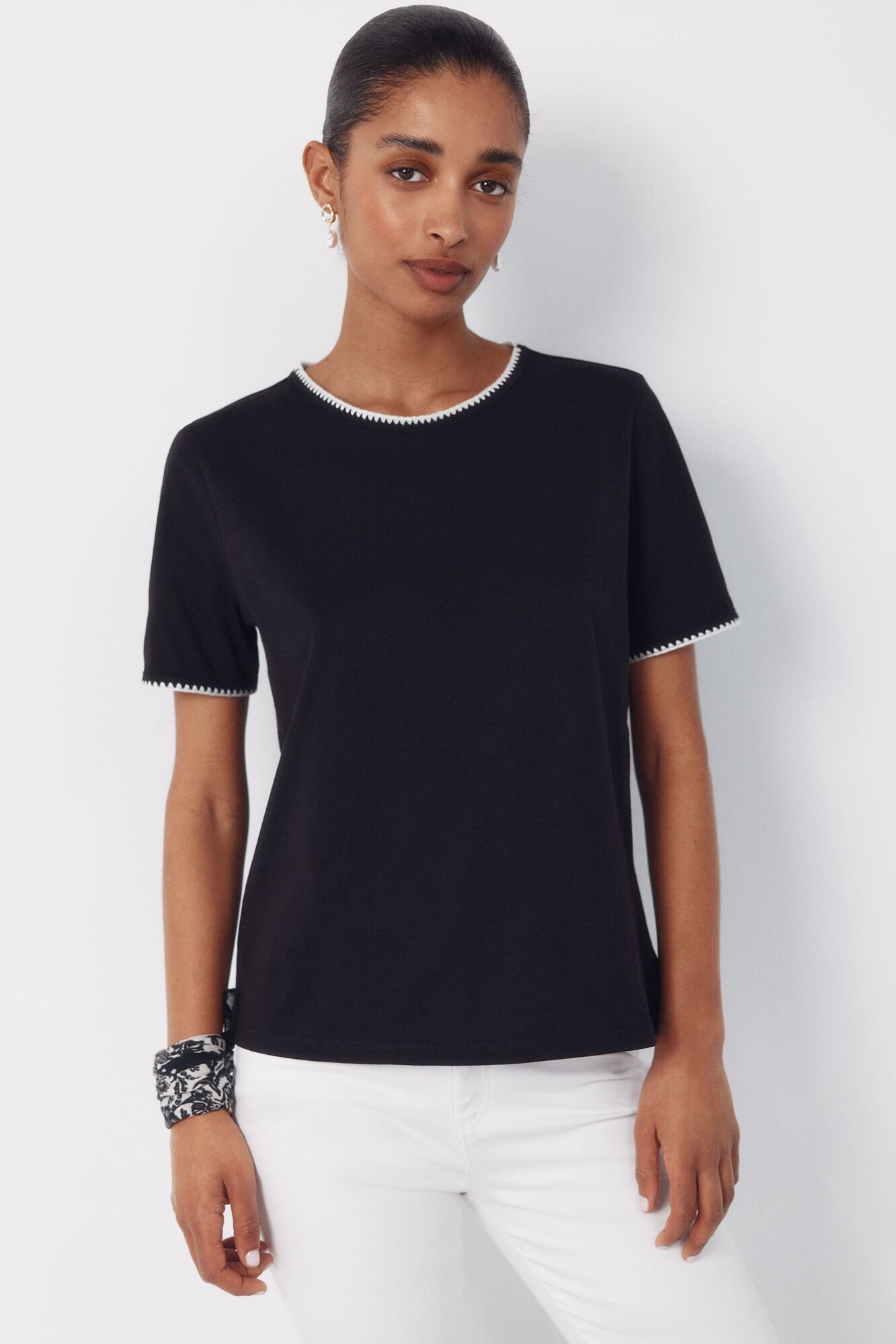 Cortefiel Embroidered t-shirt