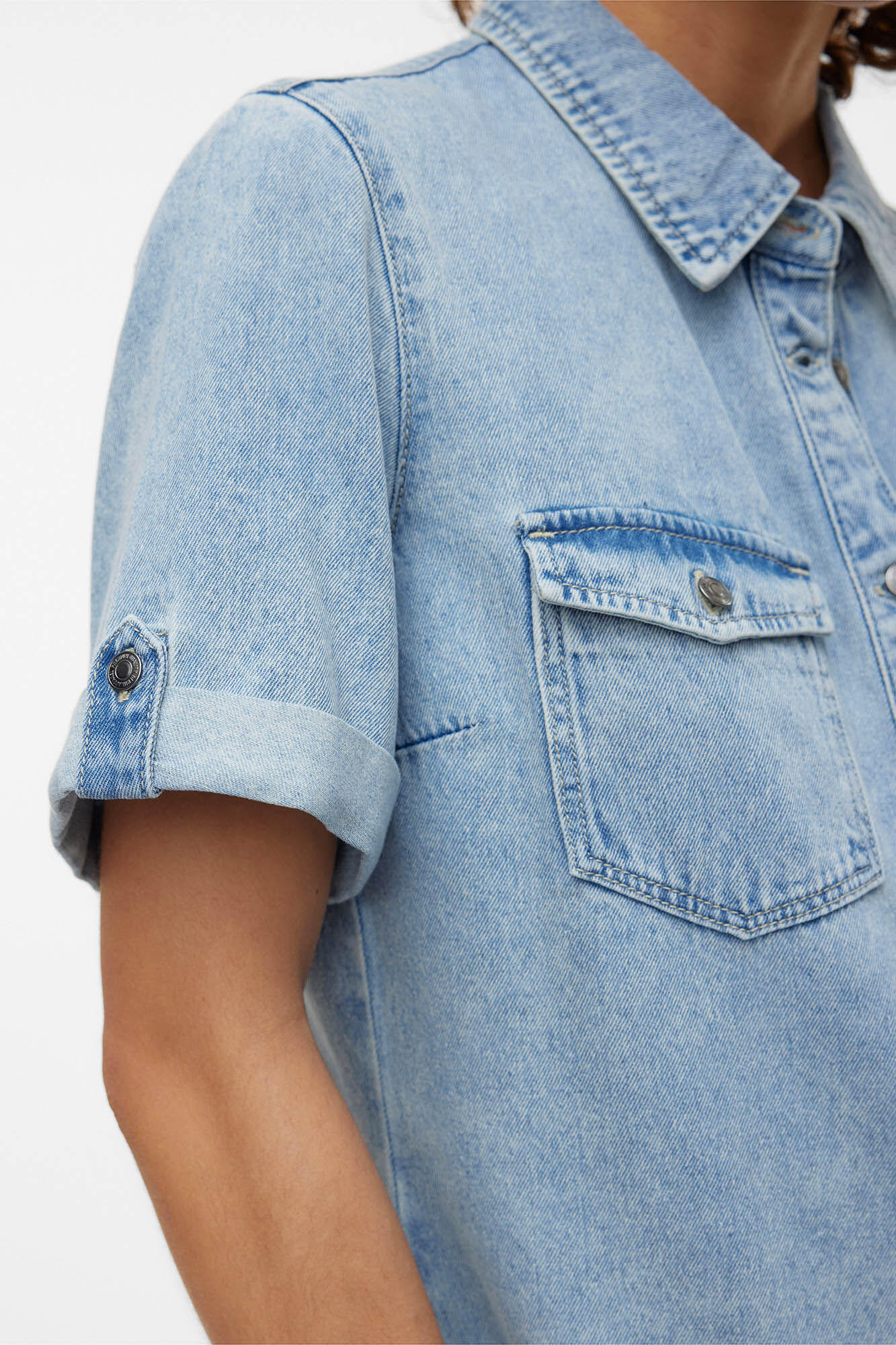 Vero Moda Vestido curto de manga curta em denim