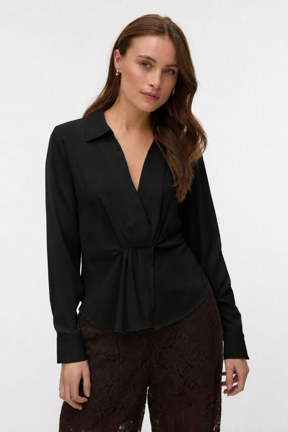 Top con detalle fruncido