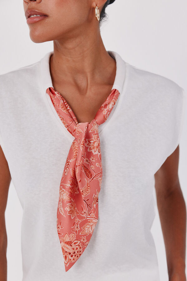 Cortefiel Scarf T-shirt White
