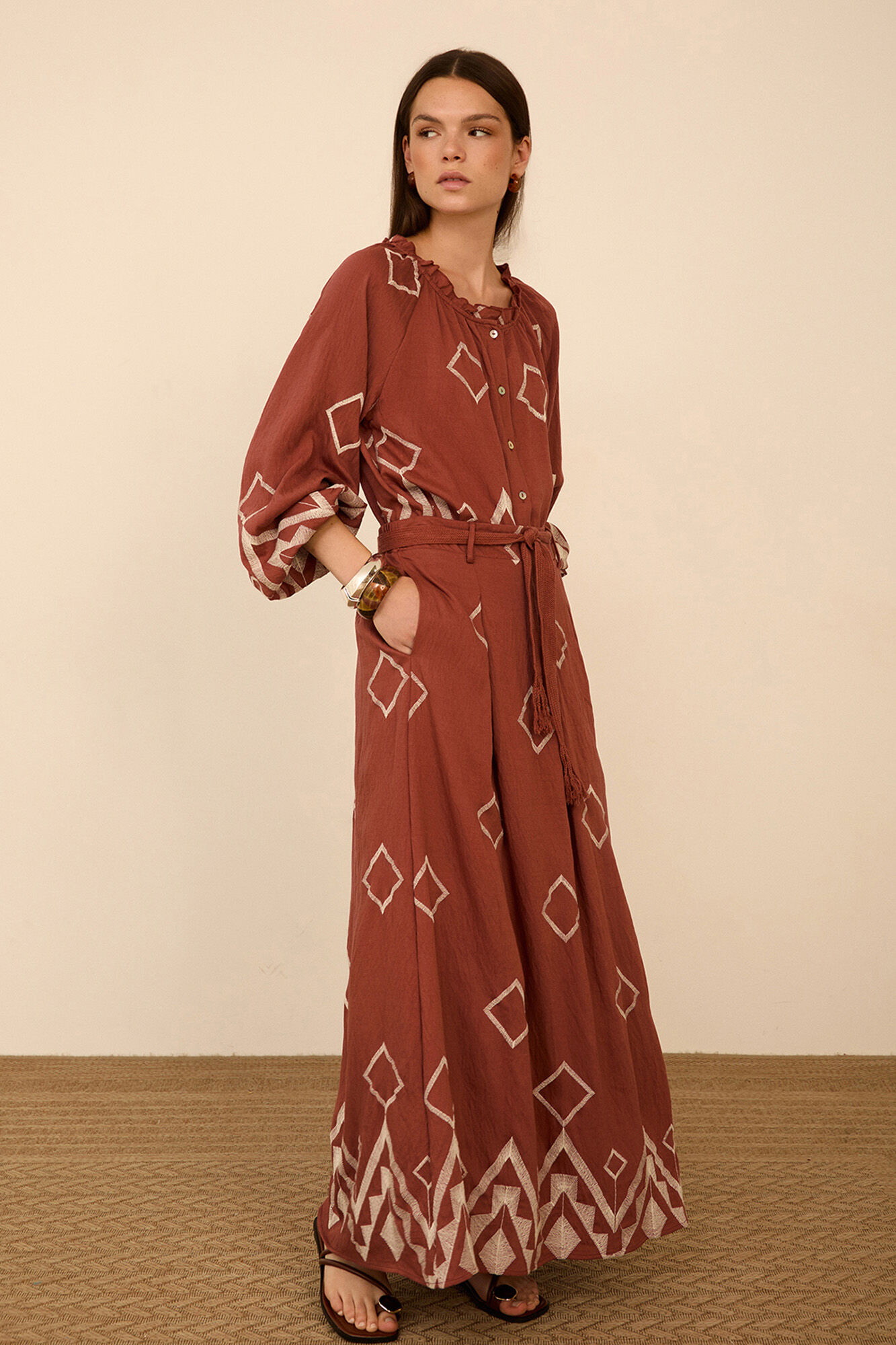 Meisie Embroidered long skirt