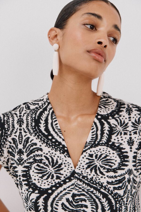 Cortefiel Printed t-shirt with gathered V neckline Printed white