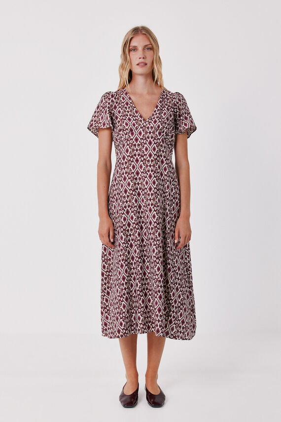 Vestido pico manga vuelo