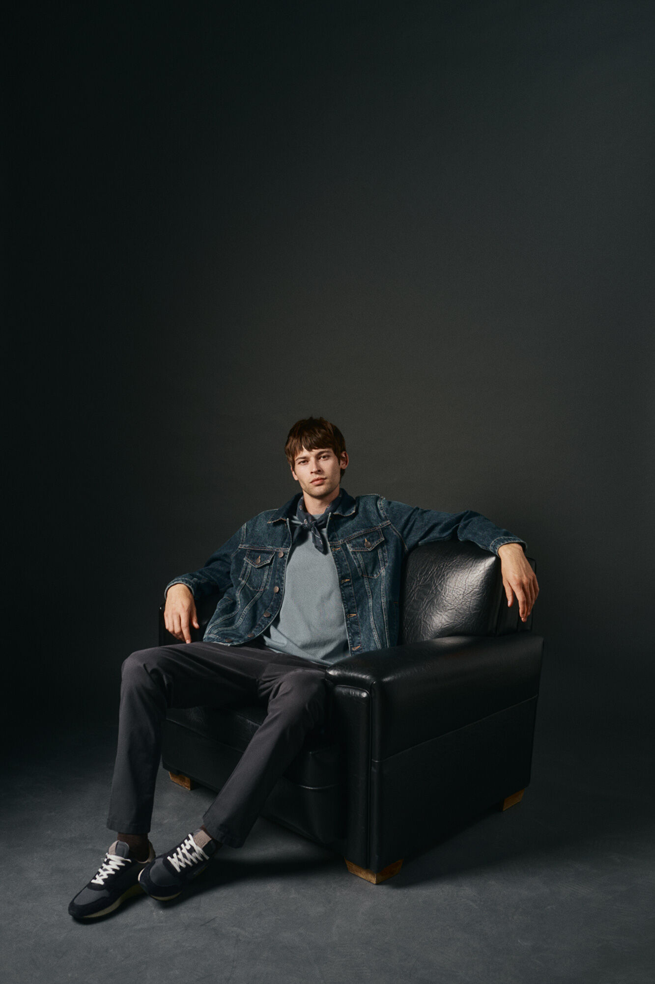 OOTO Camiseta b&aacute;sica con bordado avi&oacute;n