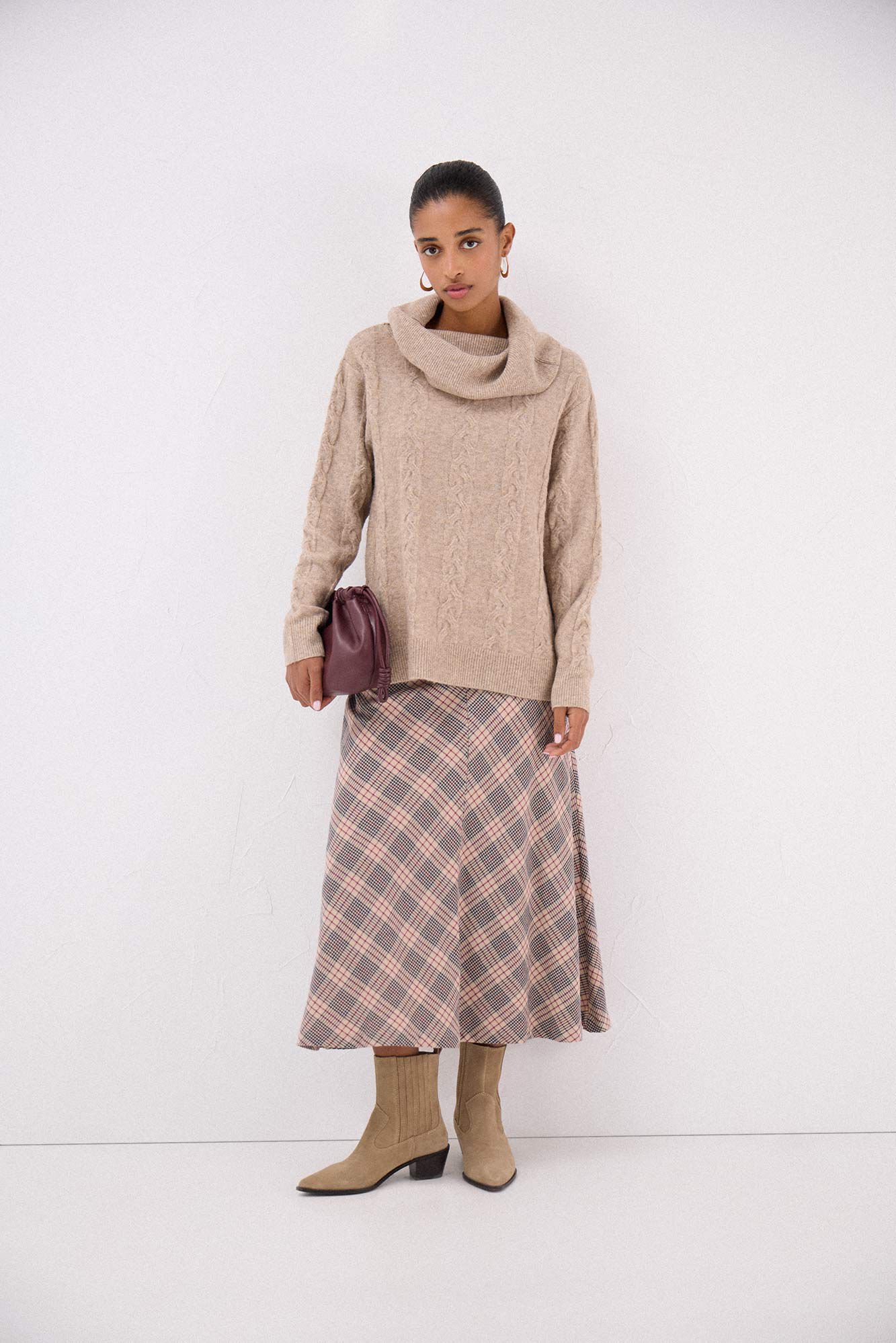 Cortefiel Wide neck sweater