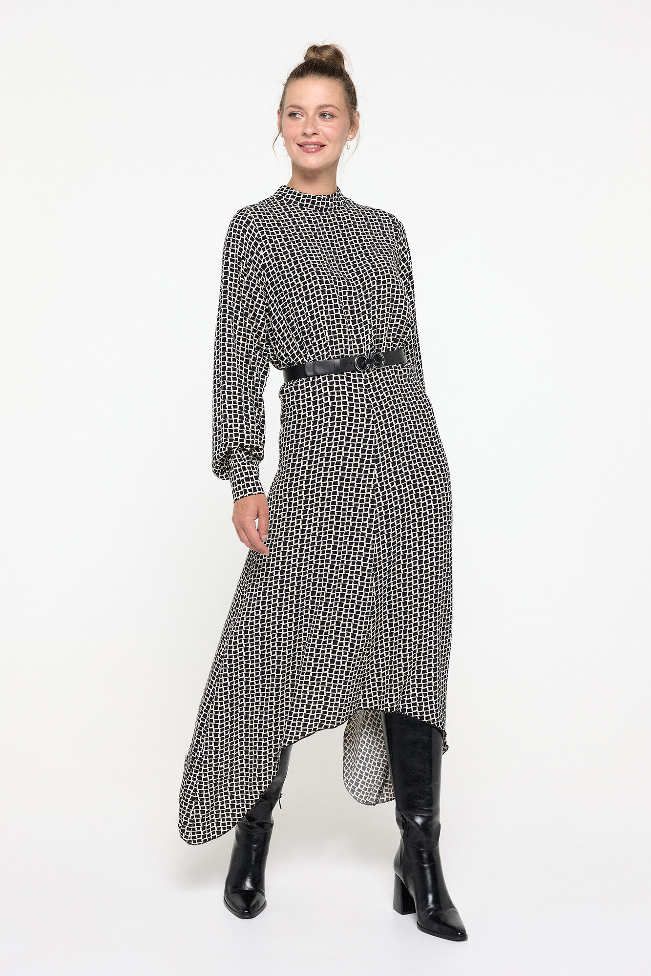 Long printed dress Women s dresses and jumpsuits Cortefiel