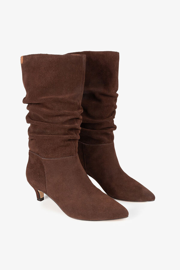 Popa Botas feminina de camurça Nirvana Castanho