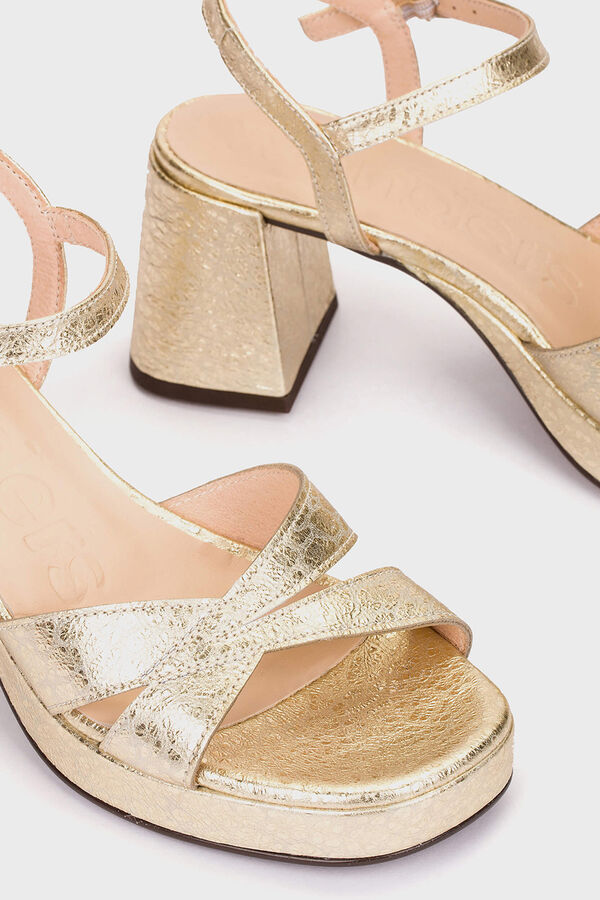 Wonders Sand&aacute;lias Zaida20 Dourado