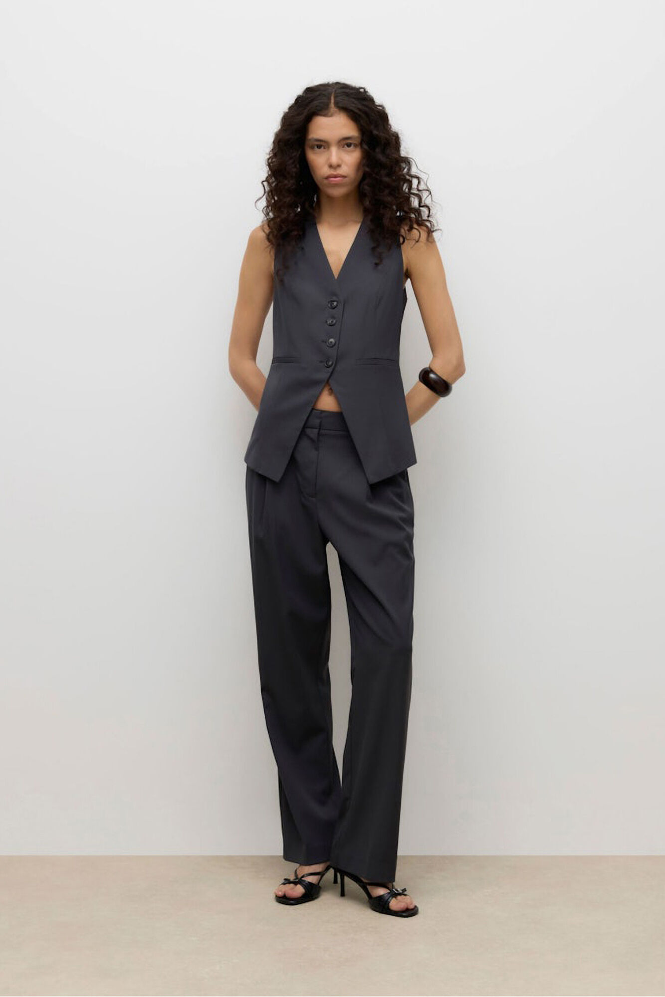 Vero Moda Colete com bot&otilde;es