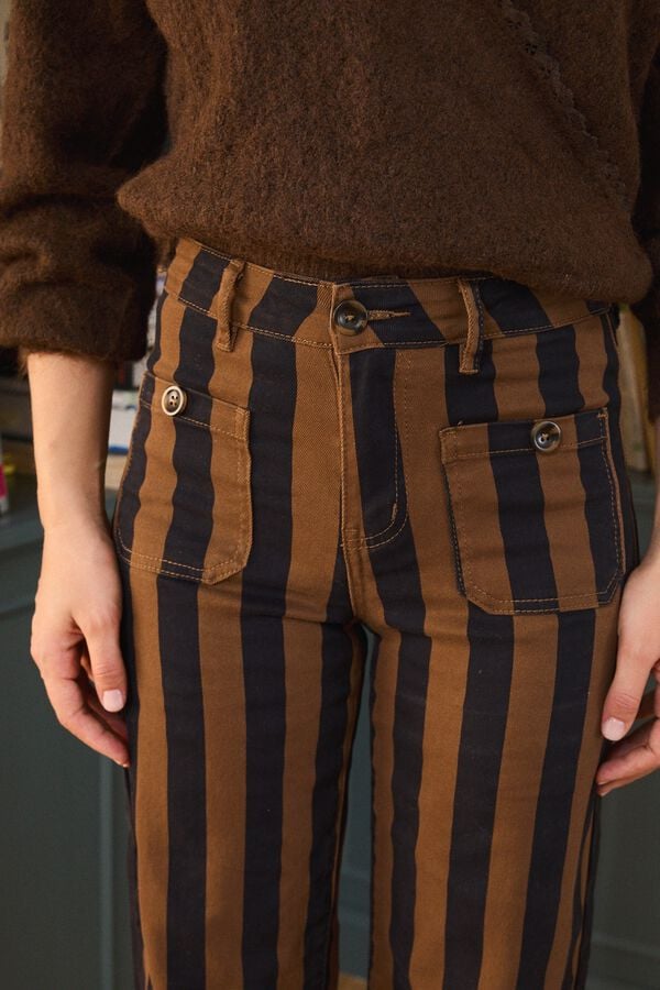 Pol&iacute;n Et Moi Jeans &agrave; boca de sino &agrave;s riscas Neus Castanho