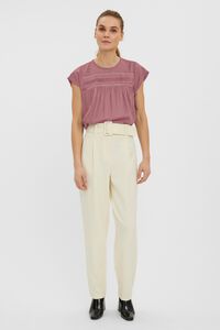 Vero Moda Top manga curta com detalhes de renda