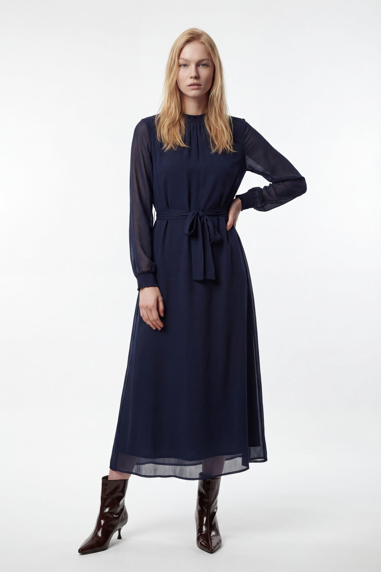 Vila Vestido midi em chiffon