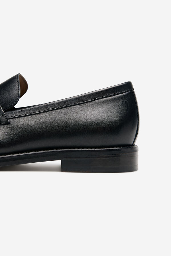 Cortefiel Leather loafer Black
