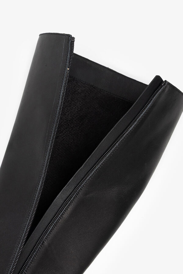 Popa Botas feminina Sinnara Napa Preto