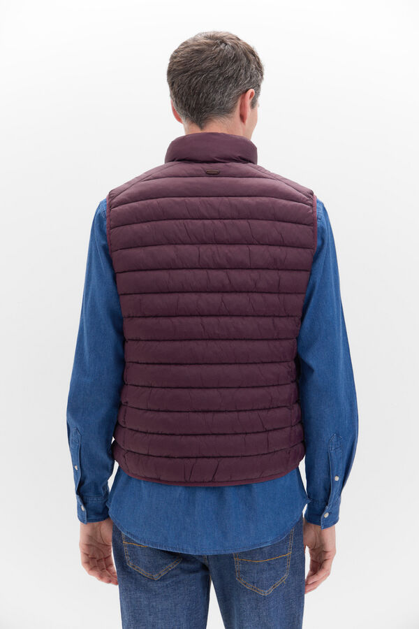 Cortefiel Ultralight Thermolite gilet Maroon