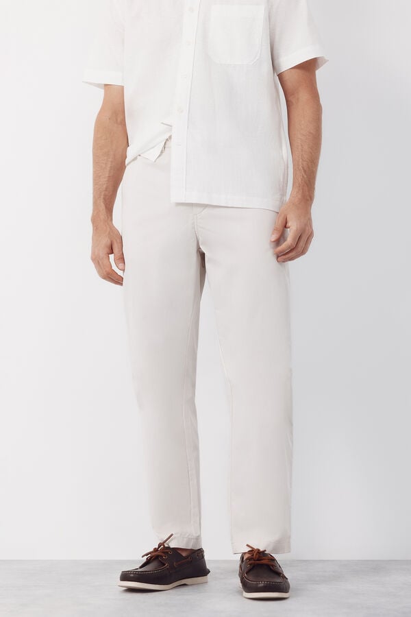 Cortefiel Lightweight regular jogger Ivory