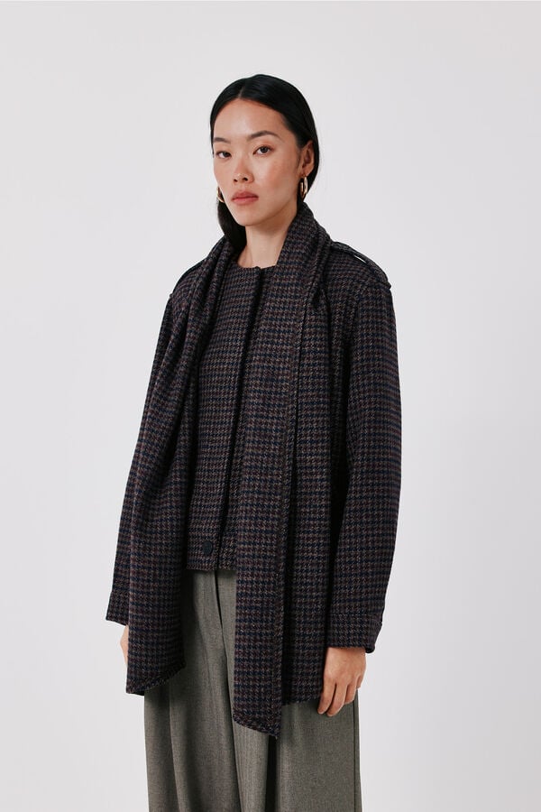 Cortefiel Short coat with detachable scarf Maroon