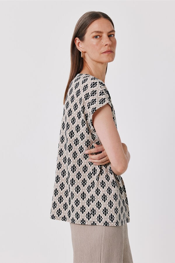 Cortefiel Camiseta pico con detalle puntilla Estampado gris