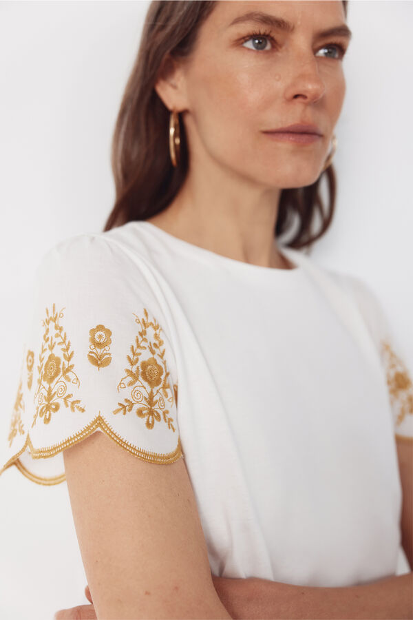 Cortefiel Manga com mangas bordado Branco