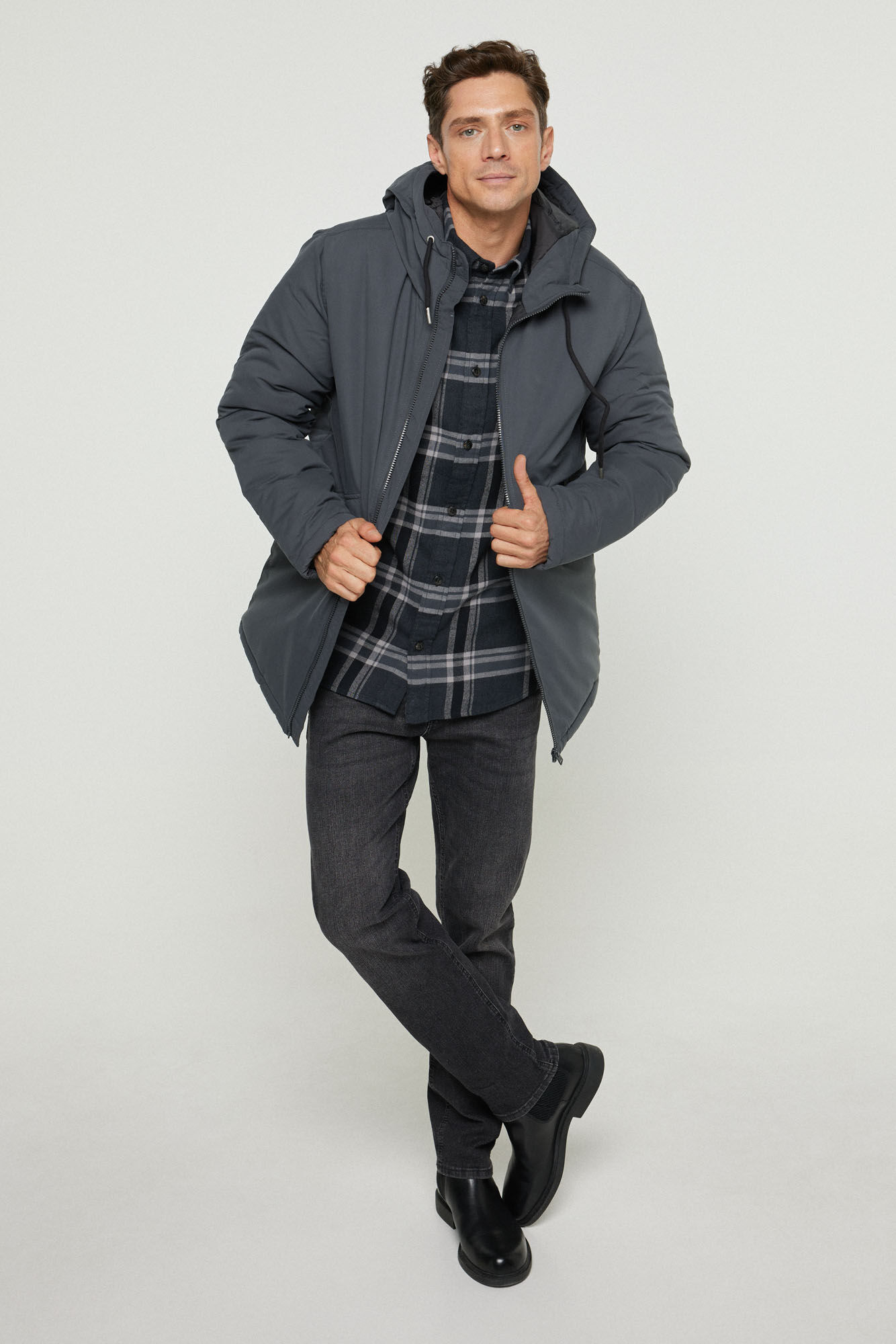 Parka con capucha