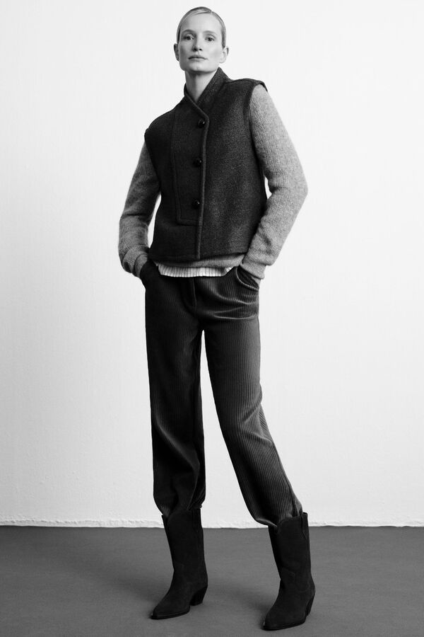 Cortefiel Calças femininas de veludo larga Verde