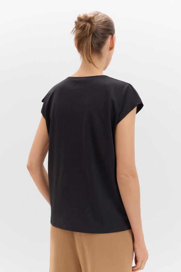Cortefiel Camiseta pico con detalle puntilla Black