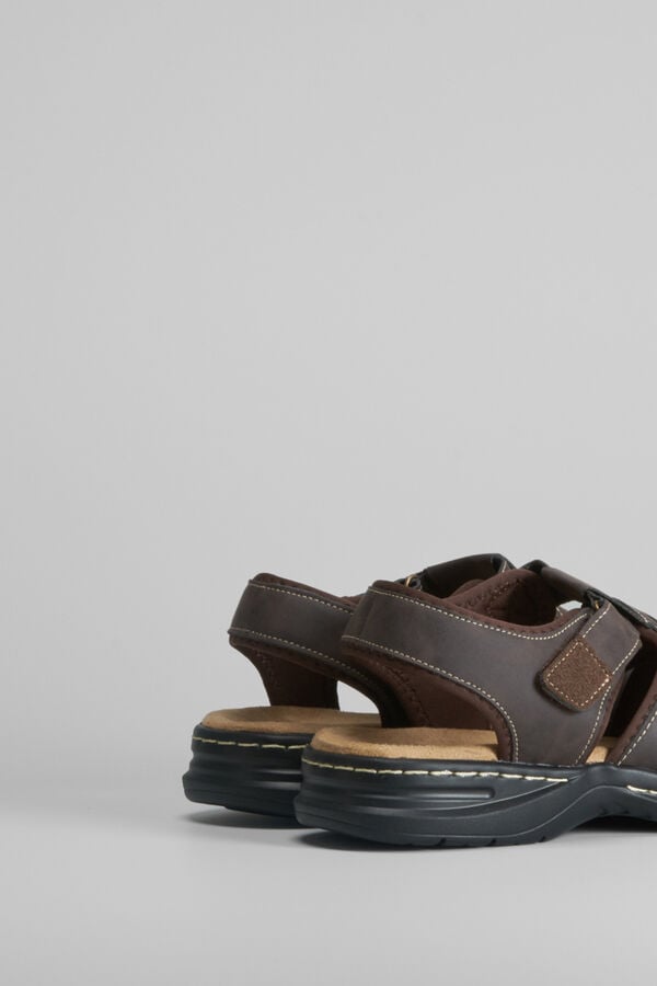 Comfeet Closed comfort sandal COMFEET Dark brown