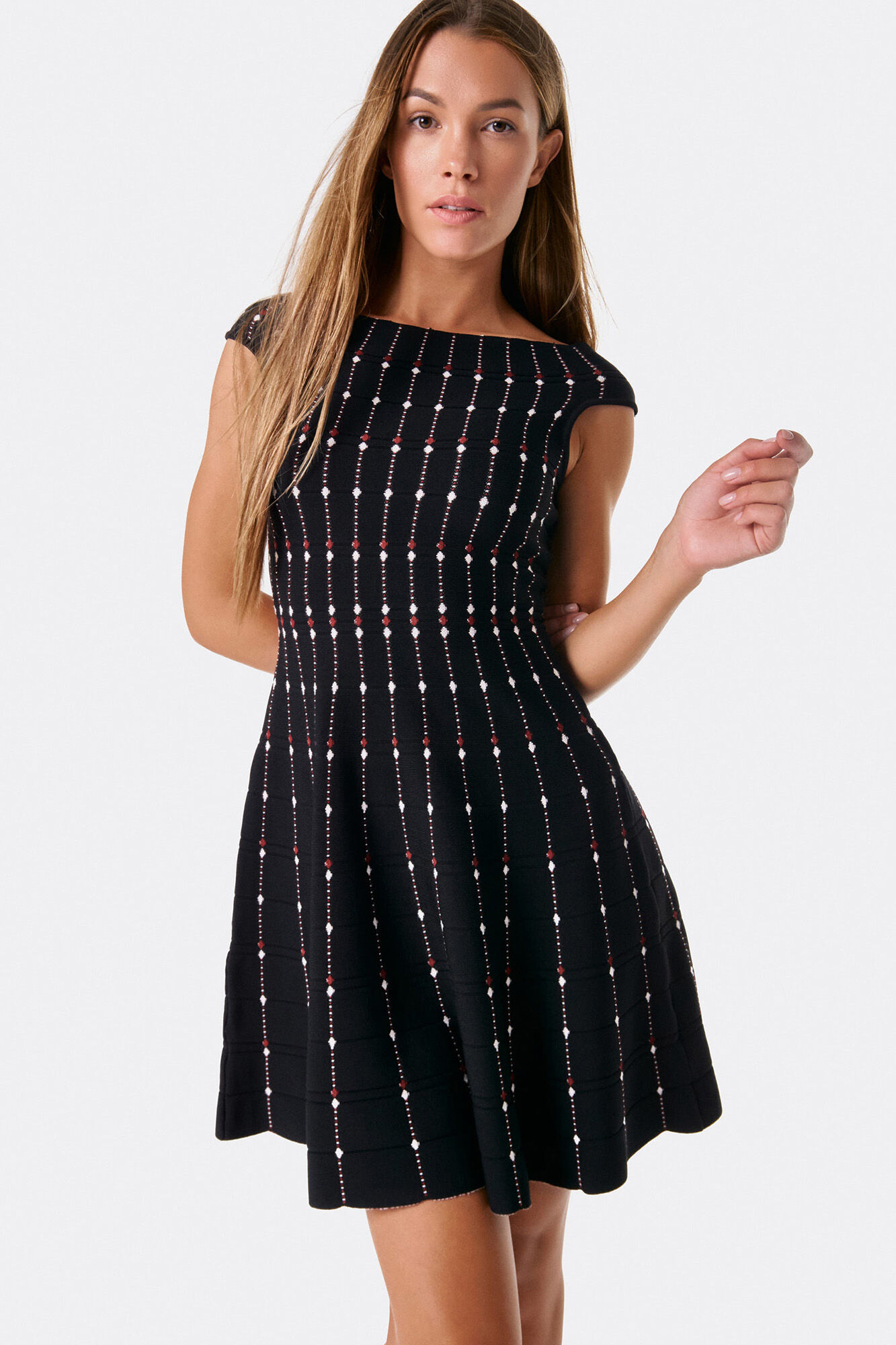 Vestido negro 2025 cortefiel
