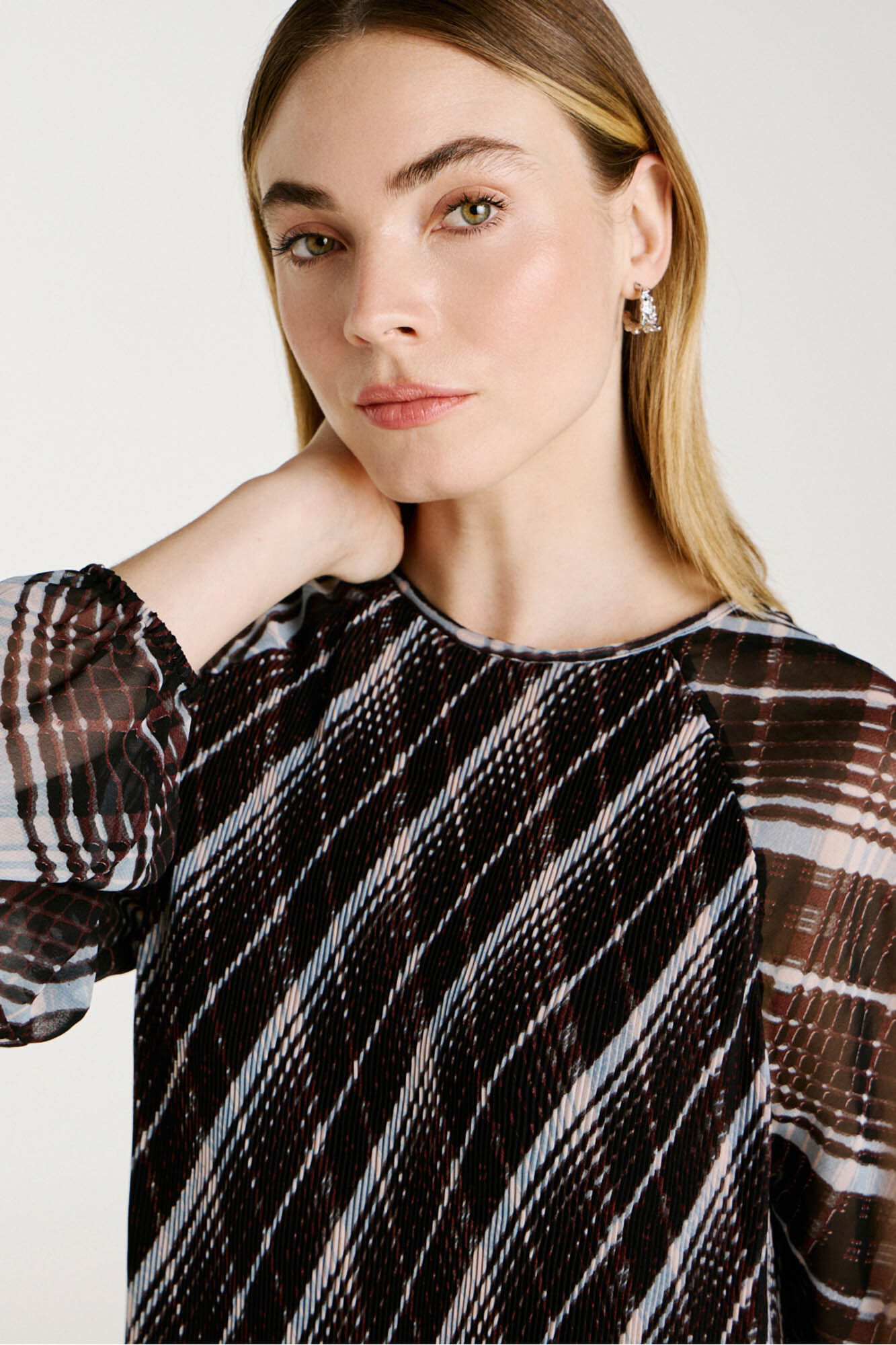 Vila Vestido curto de chiffon plissado