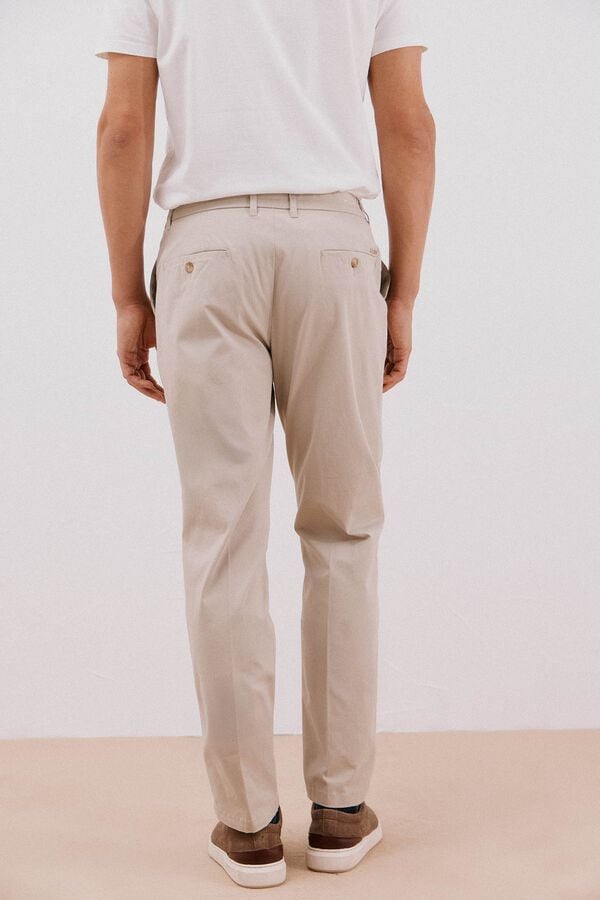 Cortefiel Pantalón chino confort tapered fit Beige