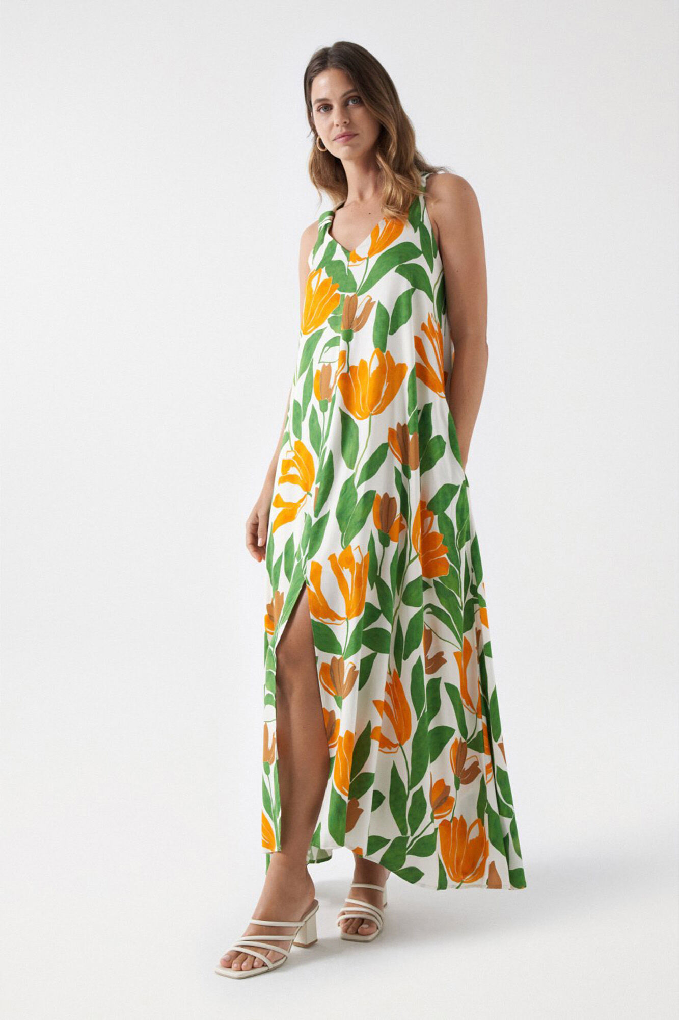 Floral print dress Women s dresses and jumpsuits Cortefiel