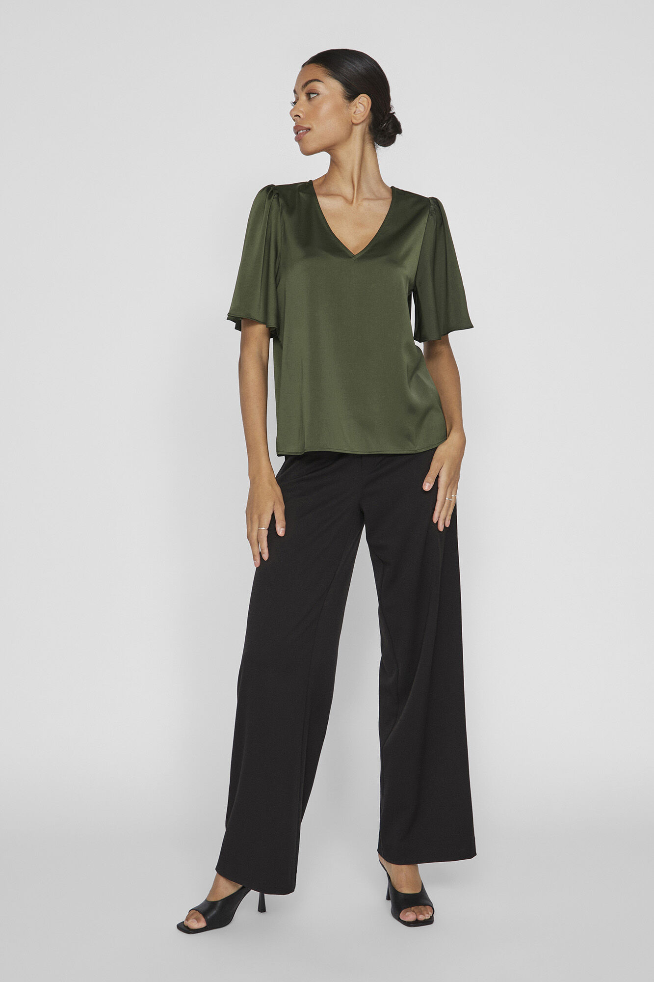 Short sleeved blouse Women s blouses Cortefiel