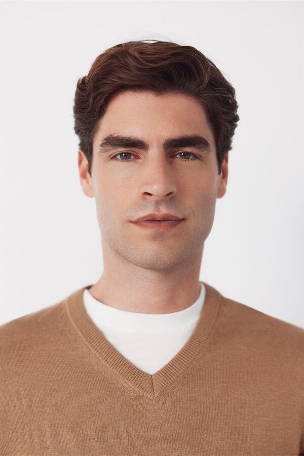 Cortefiel Basic cotton V neck knit jersey-knit Camel