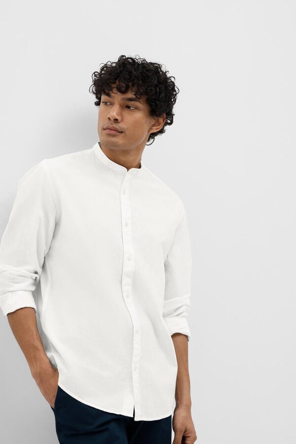 Cortefiel Long sleeve shirt with a mandarin collar, made with linen and organic cotton. White