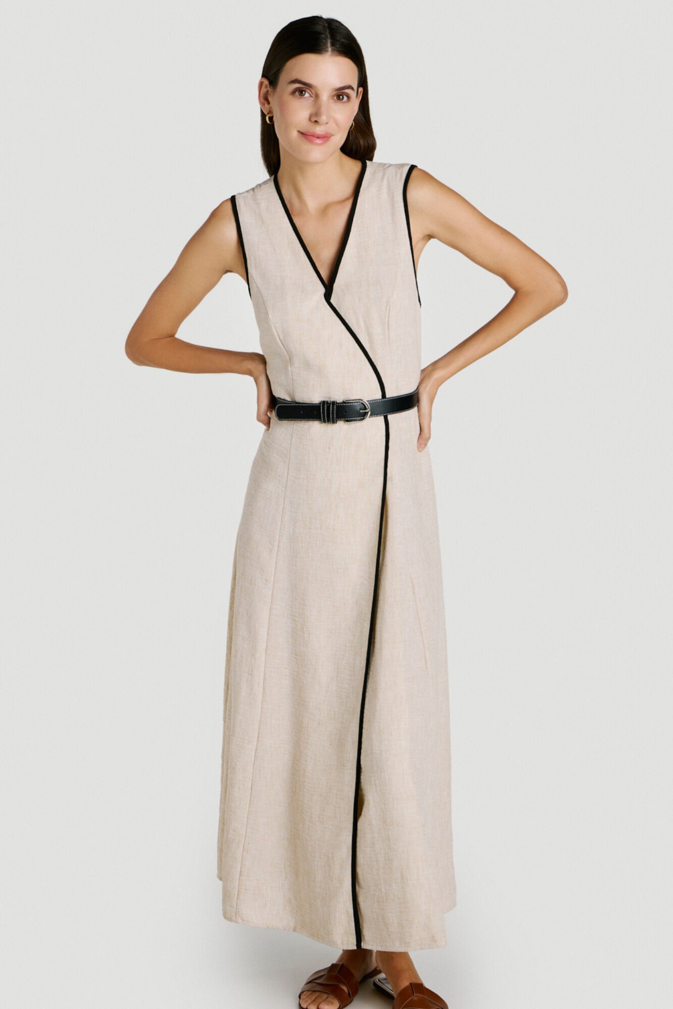 Vila Vestido midi con cintur&oacute;n