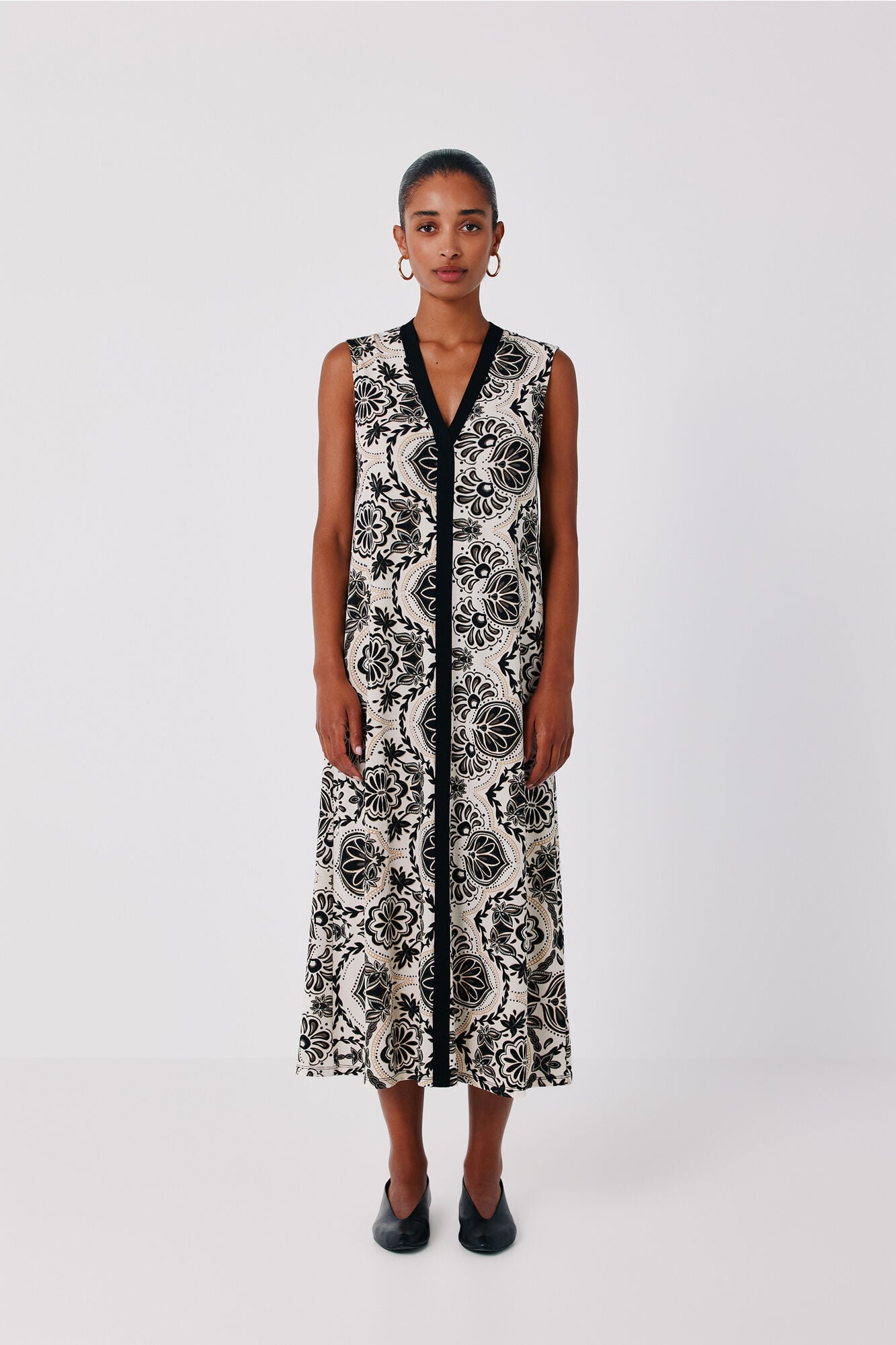 Cortefiel Fluid sleeveless dress