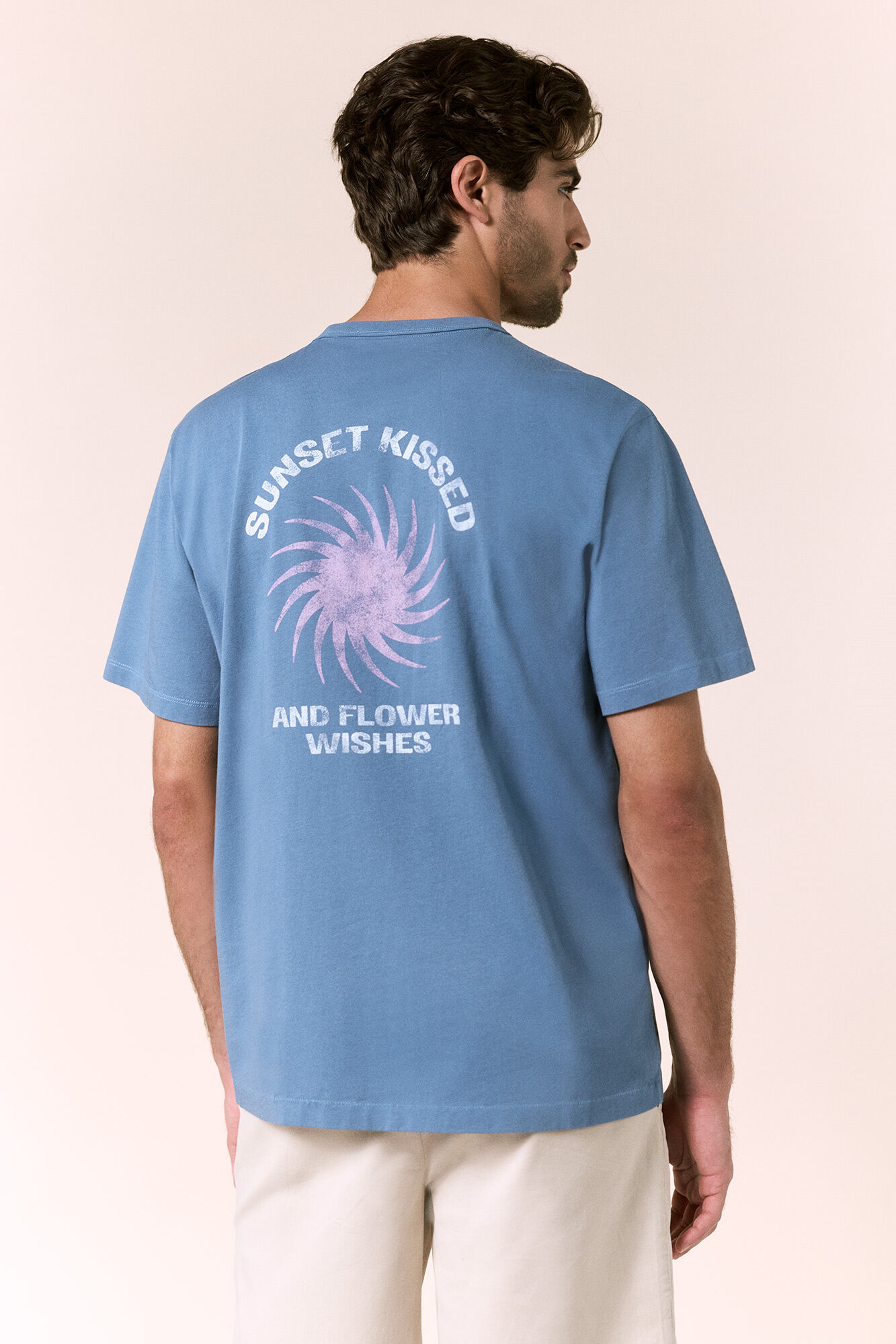 OOTO T-shirt gr&aacute;fica lavada