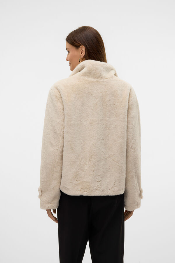 Vero Moda Chaqueta efecto peluche Gris