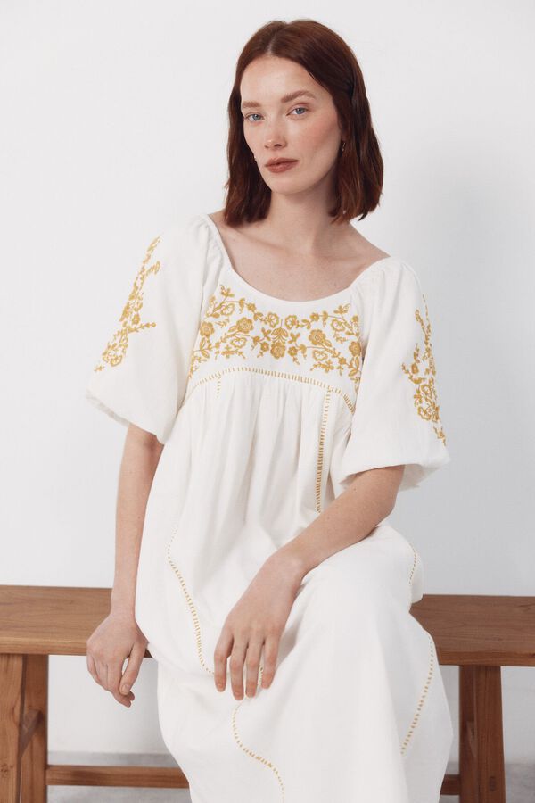 Cortefiel Vestido bordado Branco