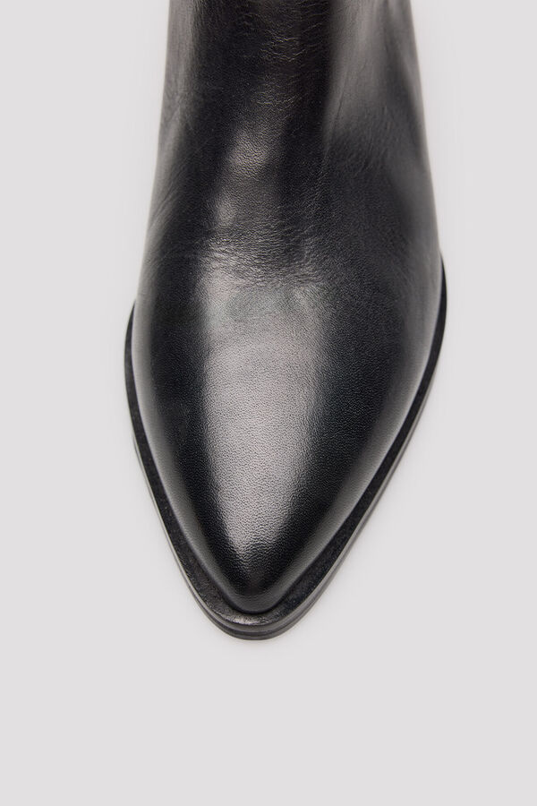 Cortefiel Leather high boot Black